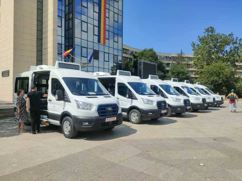 Tulcea pune pe drumuri primele microbuze electrice pentru elevi