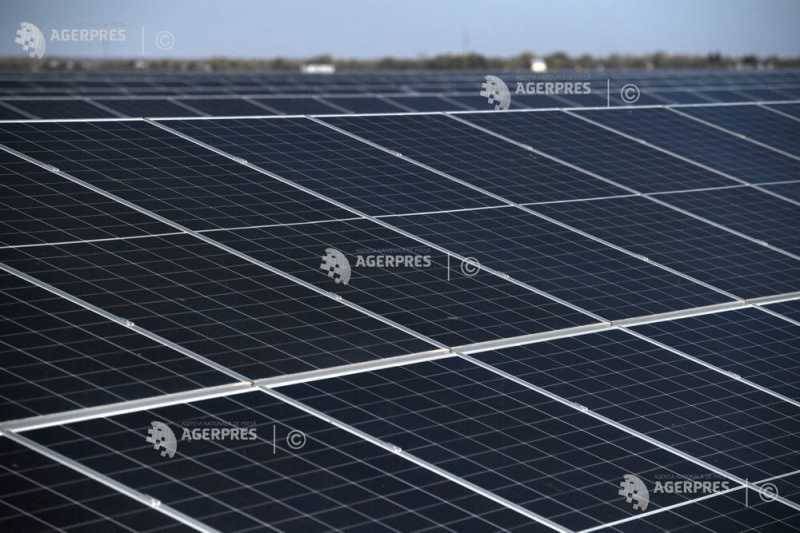 Aeroportul din Maramureș își montează propria centrală solară de 22 de milioane de lei