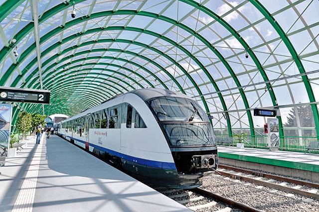 Trenul spre Aeroportul Otopeni a transportat 1,4 milioane de pasageri în 2024