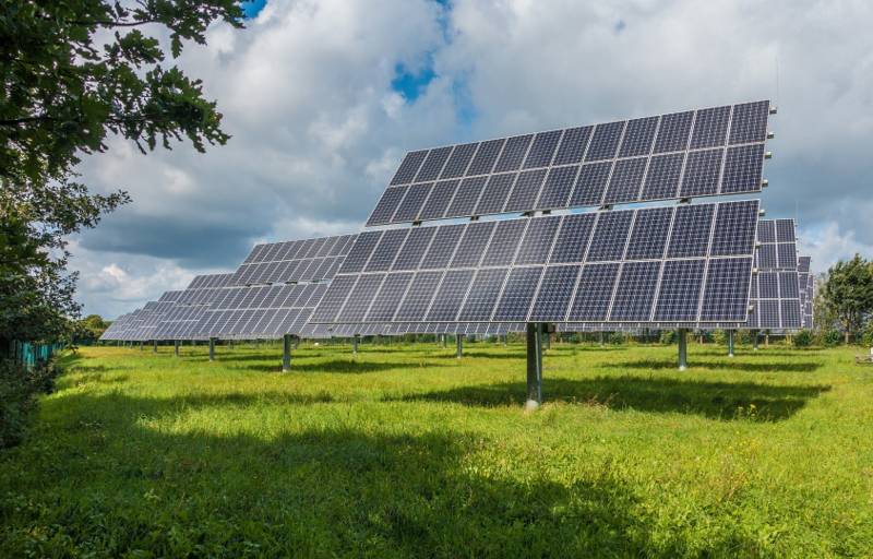 Oradea construiește un parc fotovoltaic de 12,5 hectare, parte dintr-un pachet de 90 de milioane de euro în Bihor