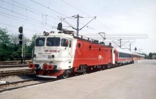 CFR Calatori primeste 16 locomotive electrice noi: ARF semneaza cu Alstom un contract de 767 milioane lei prin PNRR