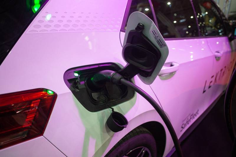 Mașinile electrice pierd teren în România: înmatriculările au scăzut cu o treime