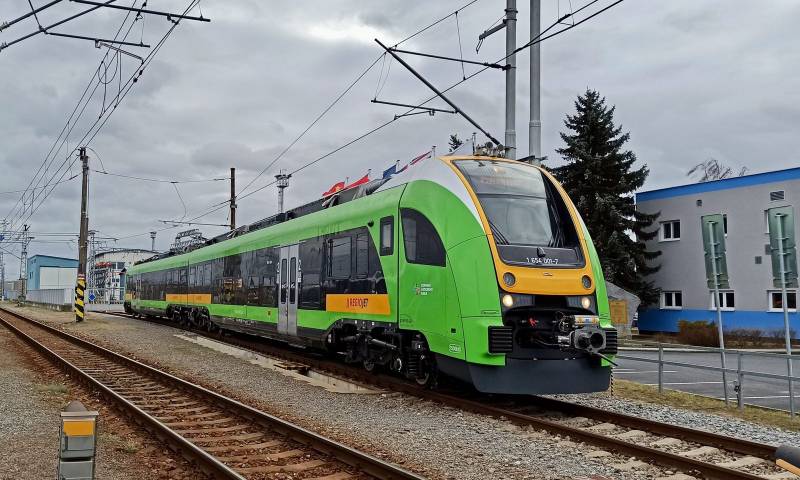 ARF semnează cu PESA încă 62 de trenuri electrice regionale, contract de până la 4,1 miliarde lei