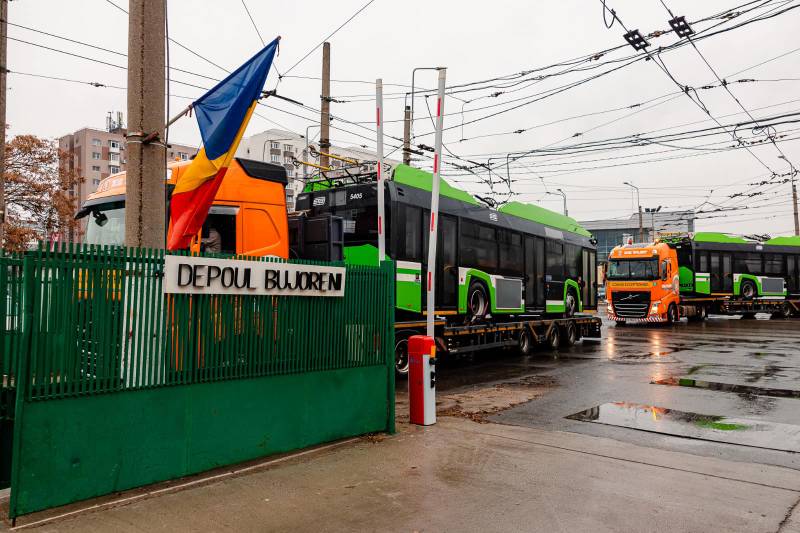 Primele troleibuze noi Solaris au ajuns la București. Intră pe linia 61