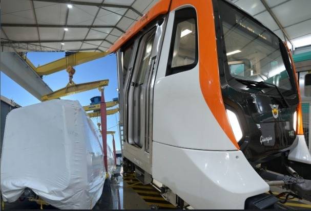 Primul tren nou de metrou pentru M5 Drumul Taberei a plecat spre București