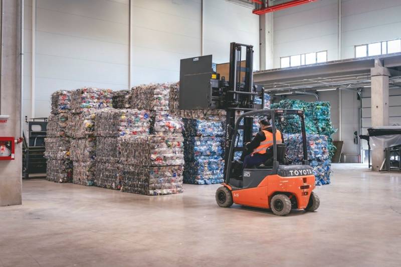 SGR la 6 luni: 29.000 de tone de ambalaje trimise la reciclare, dar doar 45% dintre români sunt mulțumiți