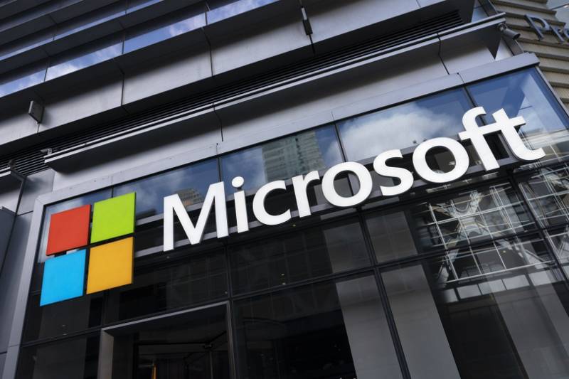 Educatia testeaza inteligenta artificiala: un proiect-pilot cu Microsoft Romania