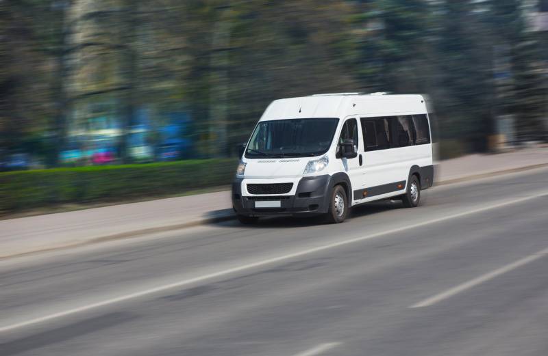 Primăria Capitalei scoate la licitație 7 microbuze electrice și 10 stații de încărcare pentru București și Snagov