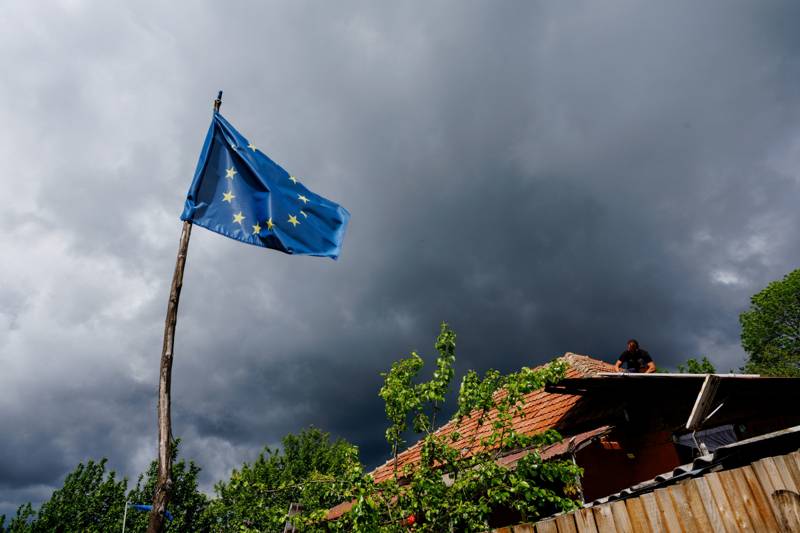 Peste 5.000 de gospodării fără curent ar putea fi conectate cu 27 de milioane de euro