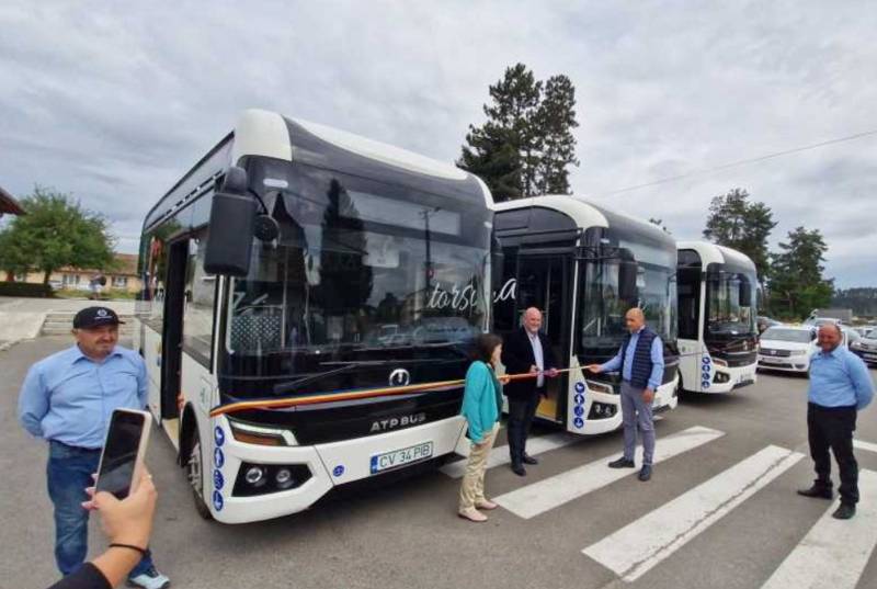 Întorsura Buzăului readuce transportul public după 35 de ani, cu autobuze electrice