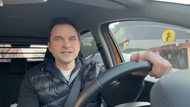 Tarife de parcare diferențiate pentru București: propunerea lui Sebastian Burduja
