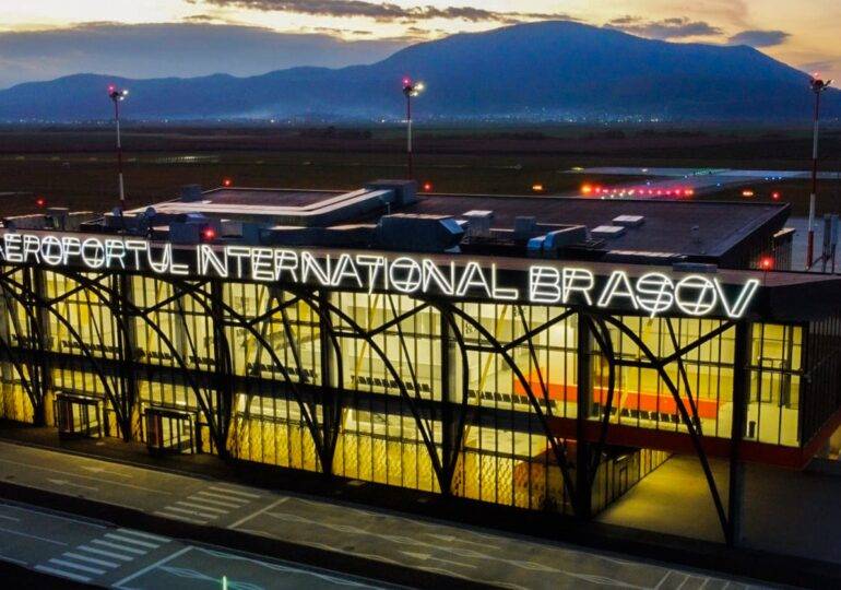Aeroportul Brașov, dirijat de la distanță dintr-un turn virtual din Arad