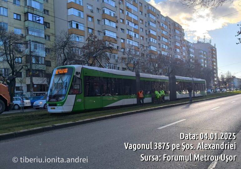 Iarba de pe șinele de tramvai din București duce la deraieri și întârzieri