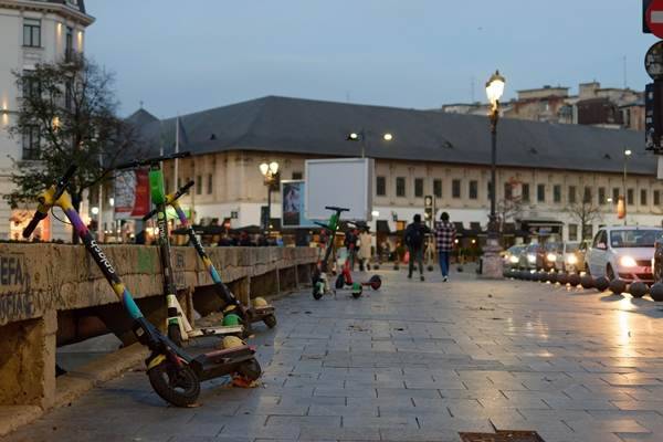 Trotinetele și bicicletele electrice intră sub asigurare obligatorie
