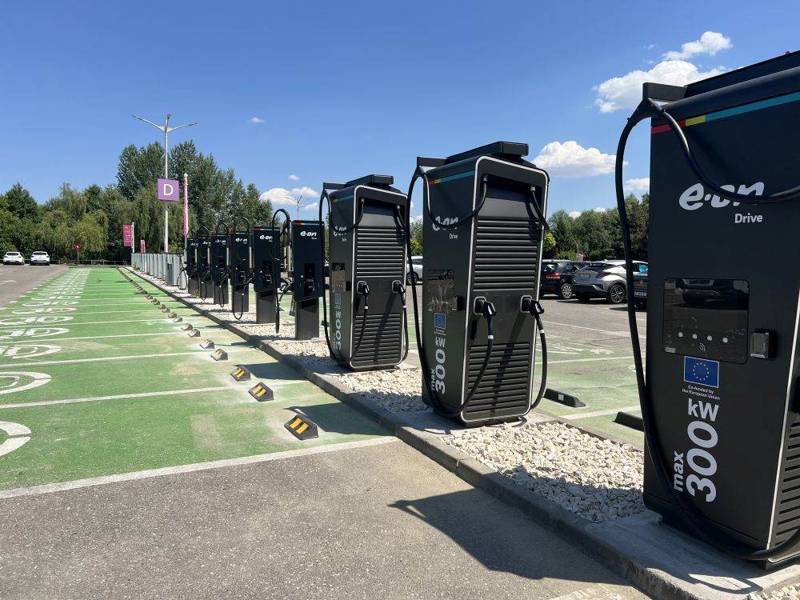 E.ON deschide la Pitești cel mai mare hub de încărcare auto electrică din România