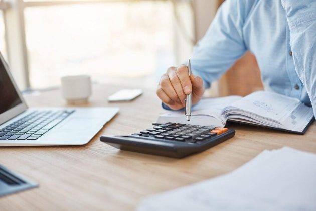 România trece la e-Factura obligatorie fără acordul beneficiarilor