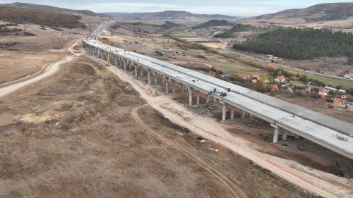 A3 Transilvania: trei sectoare, la 87-99% execuție, ar putea deschide 155 km continui până la final de an