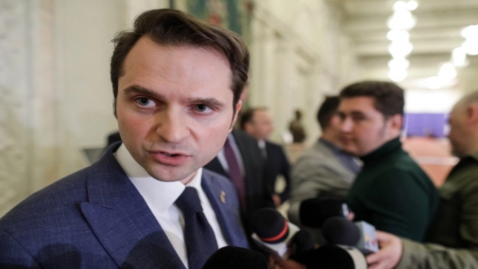 Burduja: 100.000 de persoane vor fi instruite în competențe digitale prin PNRR, în biblioteci transformate în hub-uri de învățare