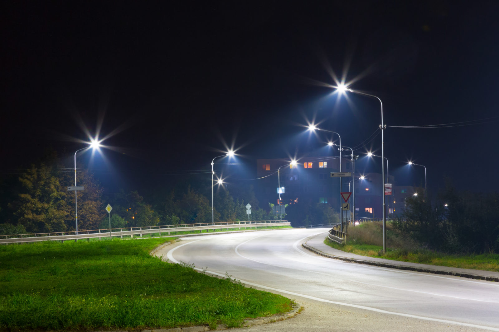 Satu Mare reduce intensitatea iluminatului public pentru economie de energie