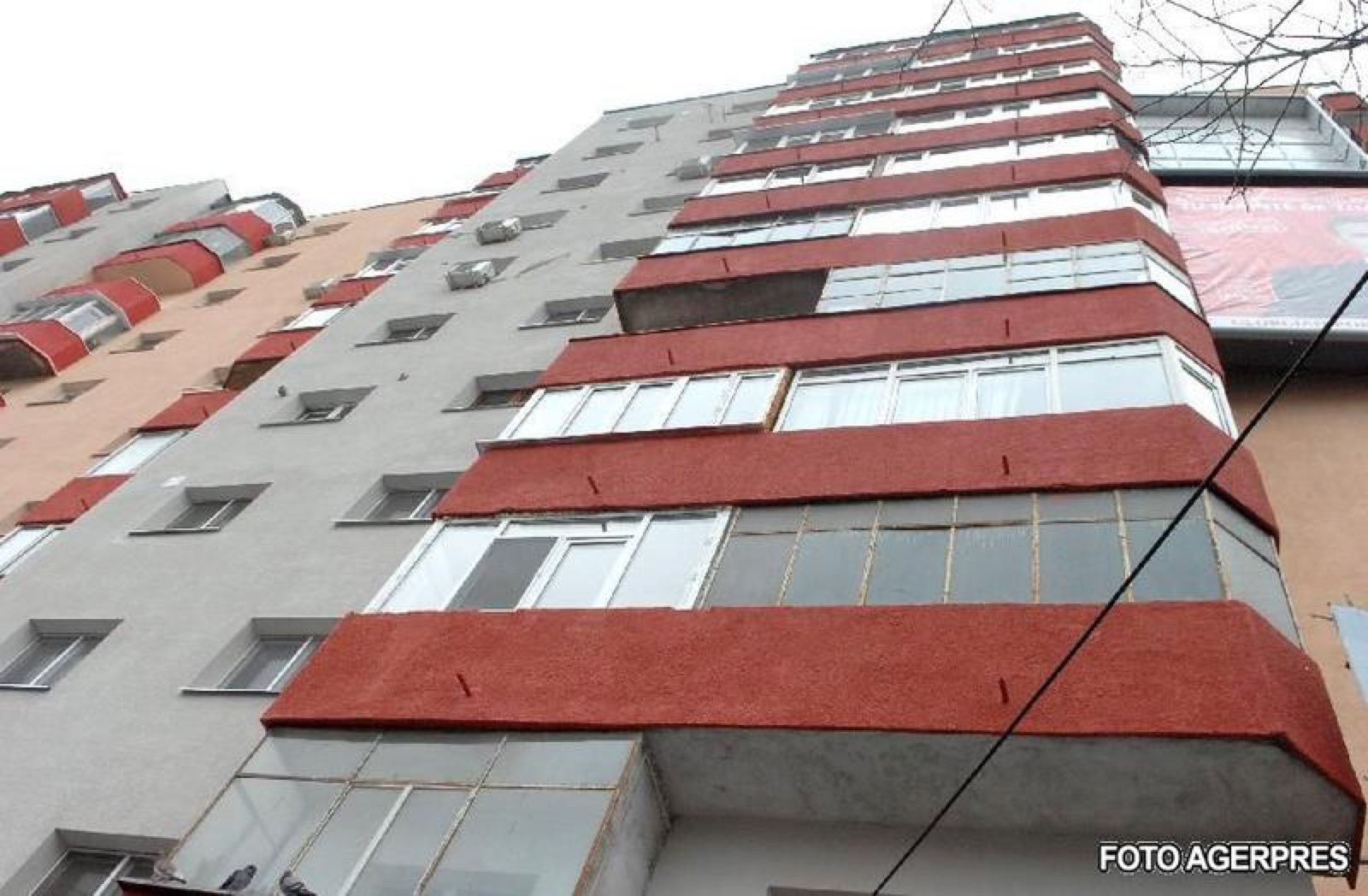 Sectorul 3 introduce panouri fotovoltaice și pompe de căldură la 50 de blocuri