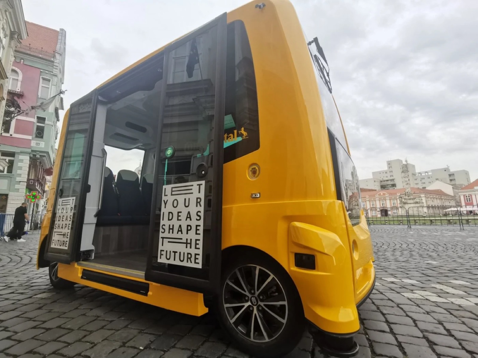 Timișoara testează prima mașină fără șofer din România